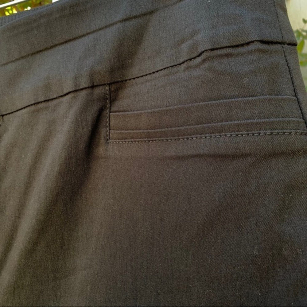 Alfred Dunner Black Slack Cropped Bottoms | 12 - Picture 5 of 5